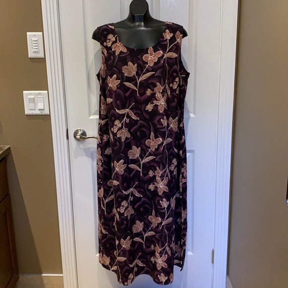Pretty floral long sleeveless dress - Picture 1 of 7